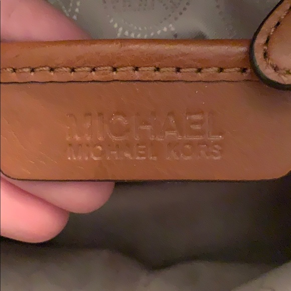 Michael Kors purse - Picture 4 of 5